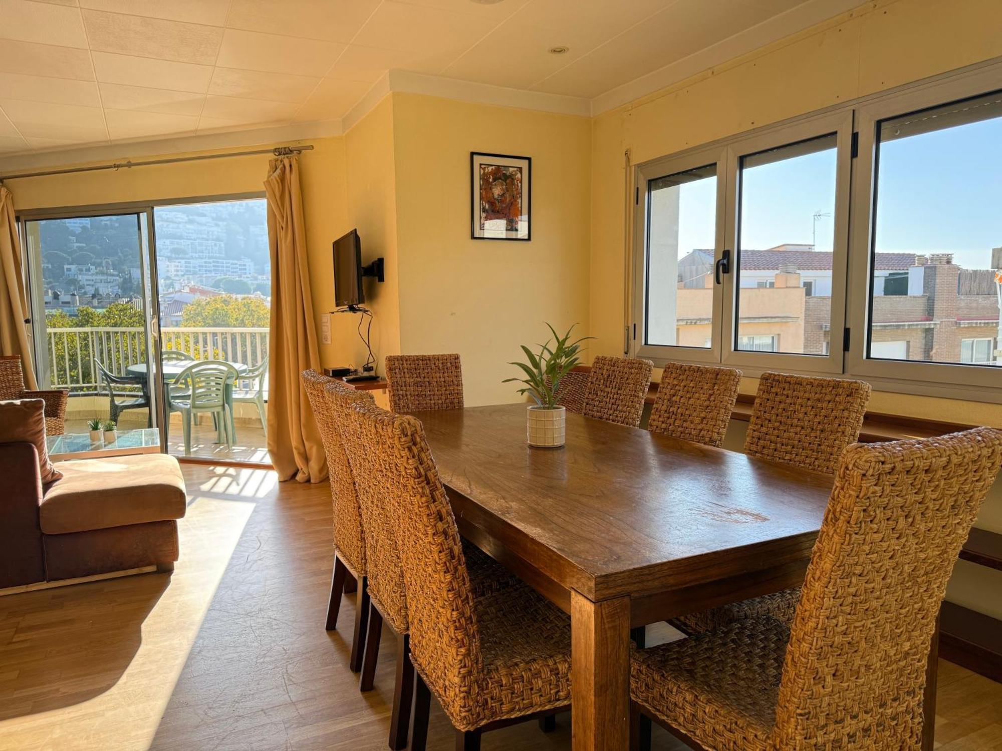 Agi Peater Center Apartment Росес Екстериор снимка
