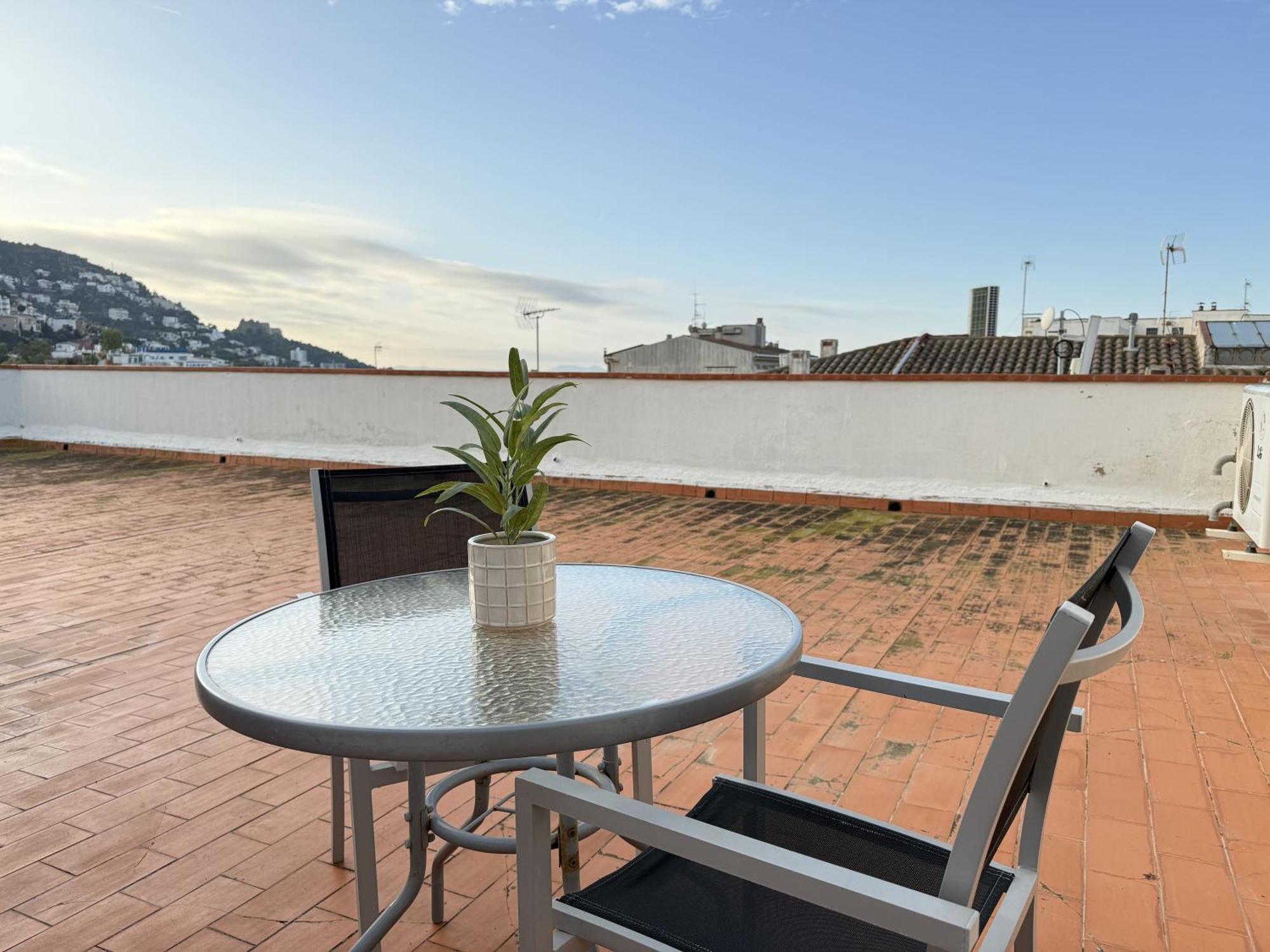 Agi Peater Center Apartment Росес Екстериор снимка