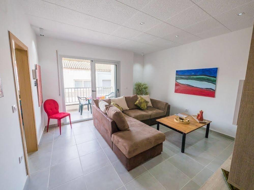 Agi Peater Center Apartment Росес Екстериор снимка