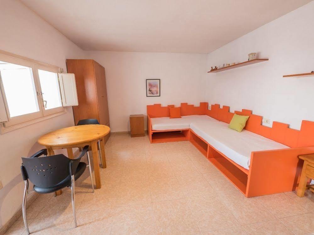 Agi Peater Center Apartment Росес Екстериор снимка