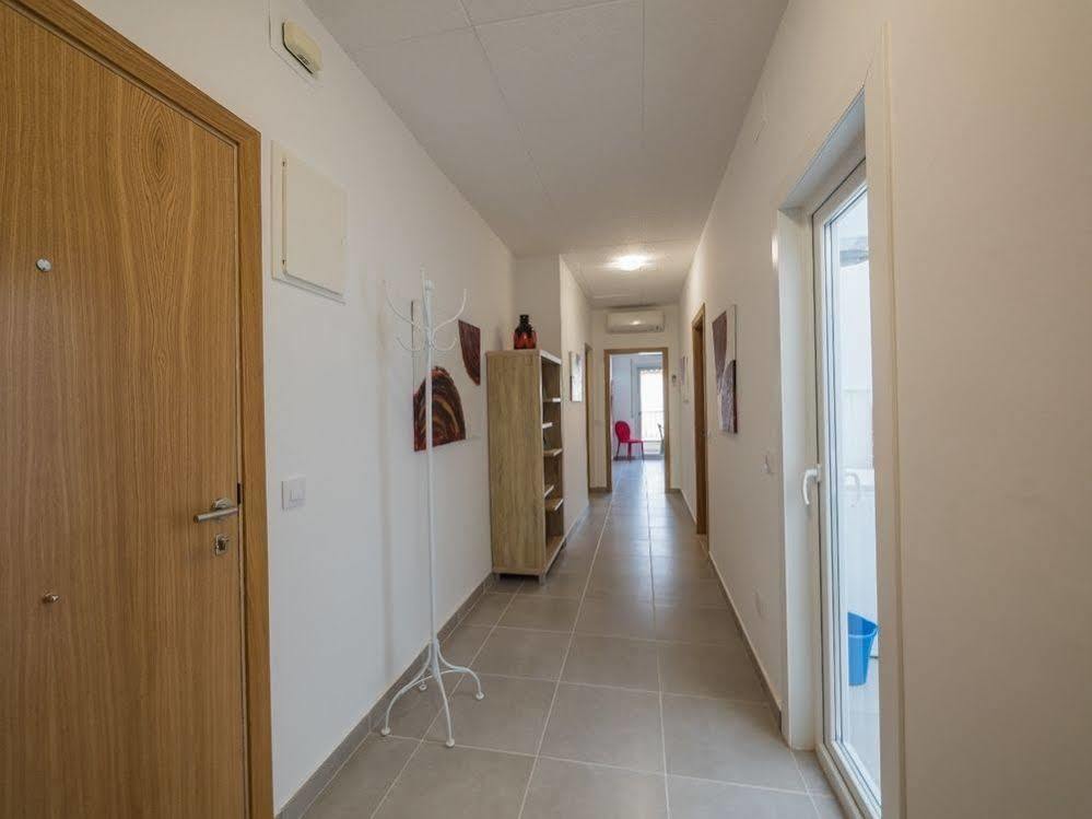 Agi Peater Center Apartment Росес Екстериор снимка